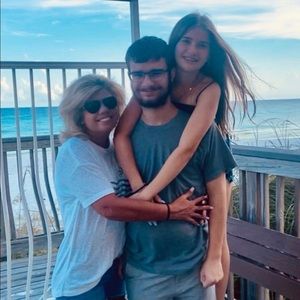 Meet your Posher, Alex